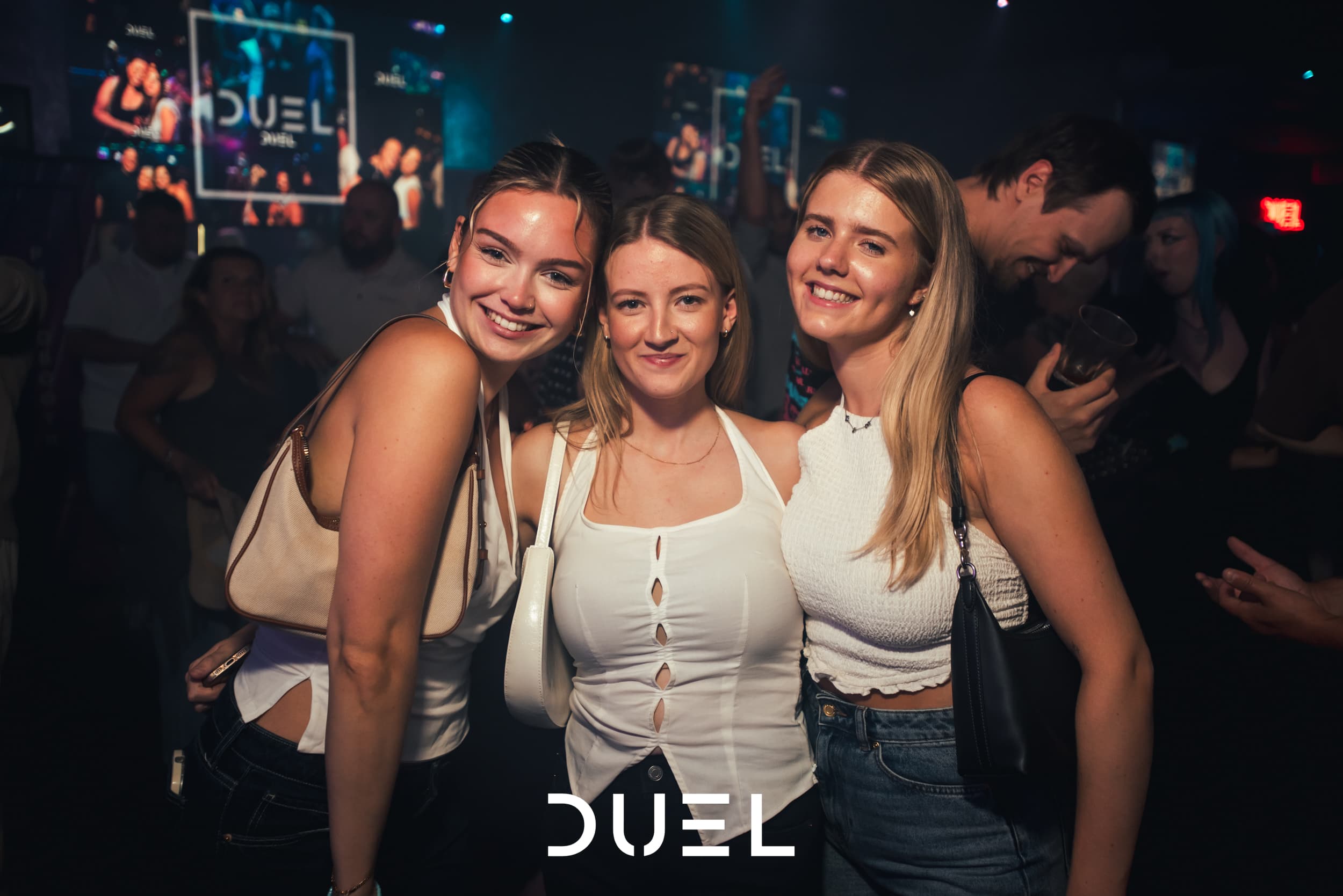DUEL Club Crowd 11