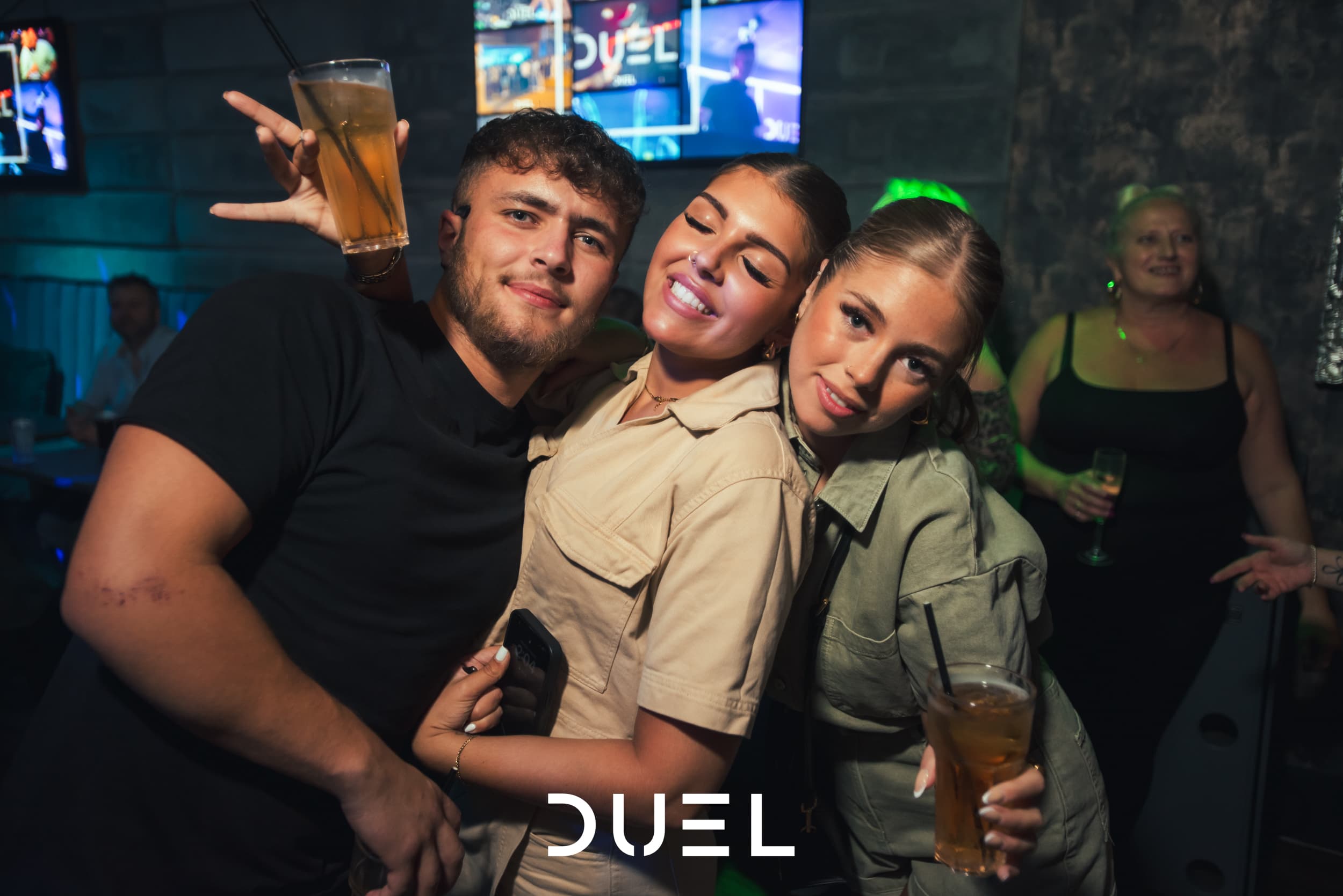 DUEL Club Crowd 15