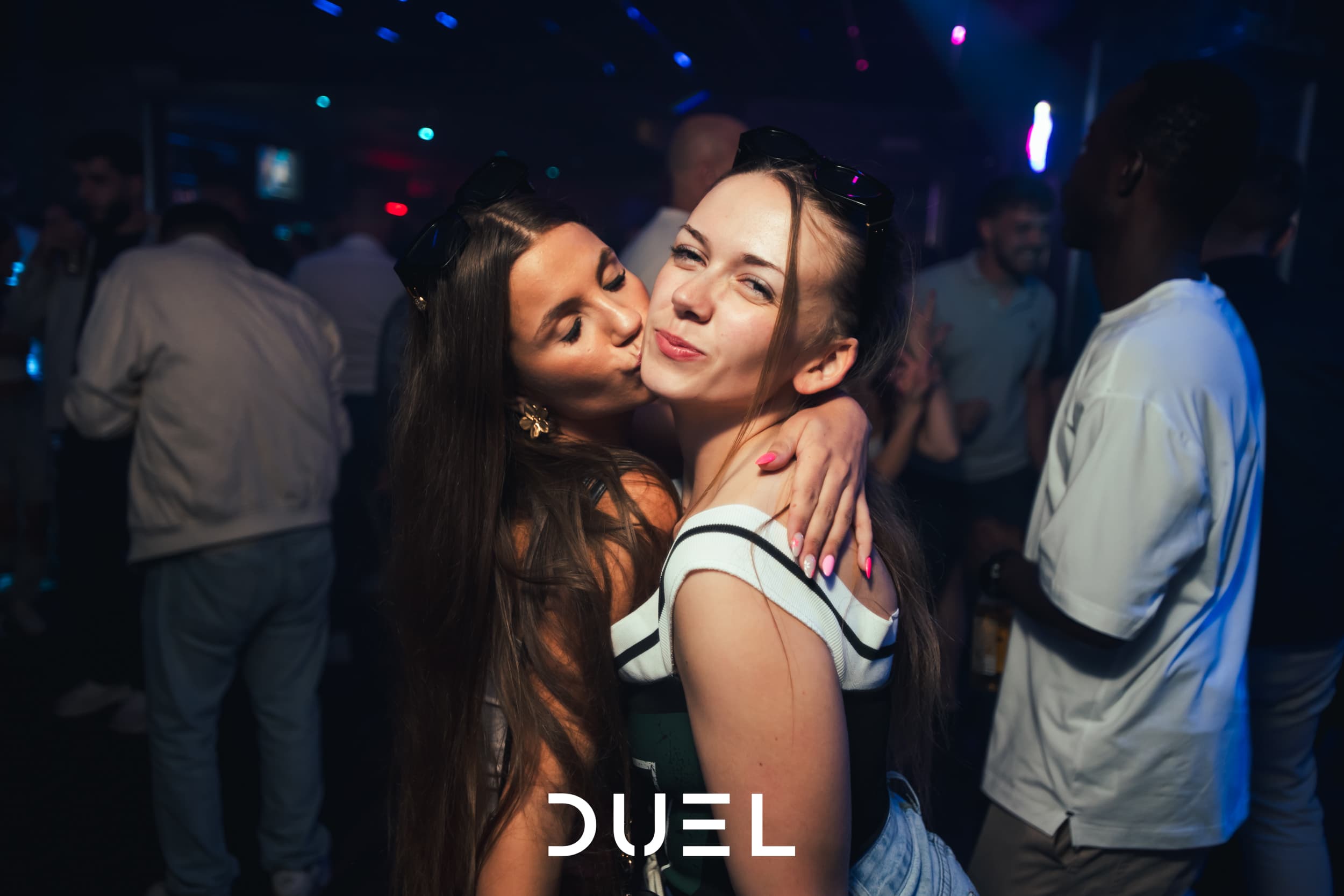DUEL Club Crowd 24
