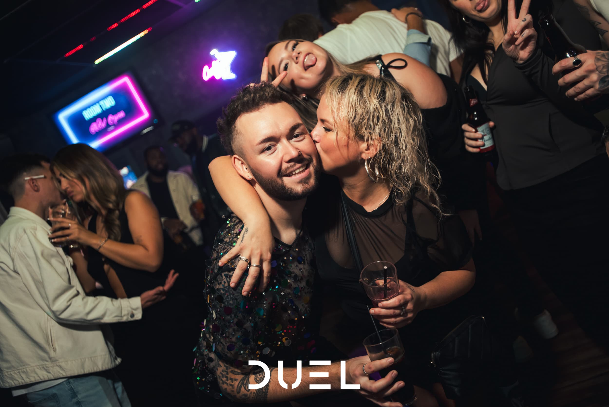 DUEL Club Crowd 25