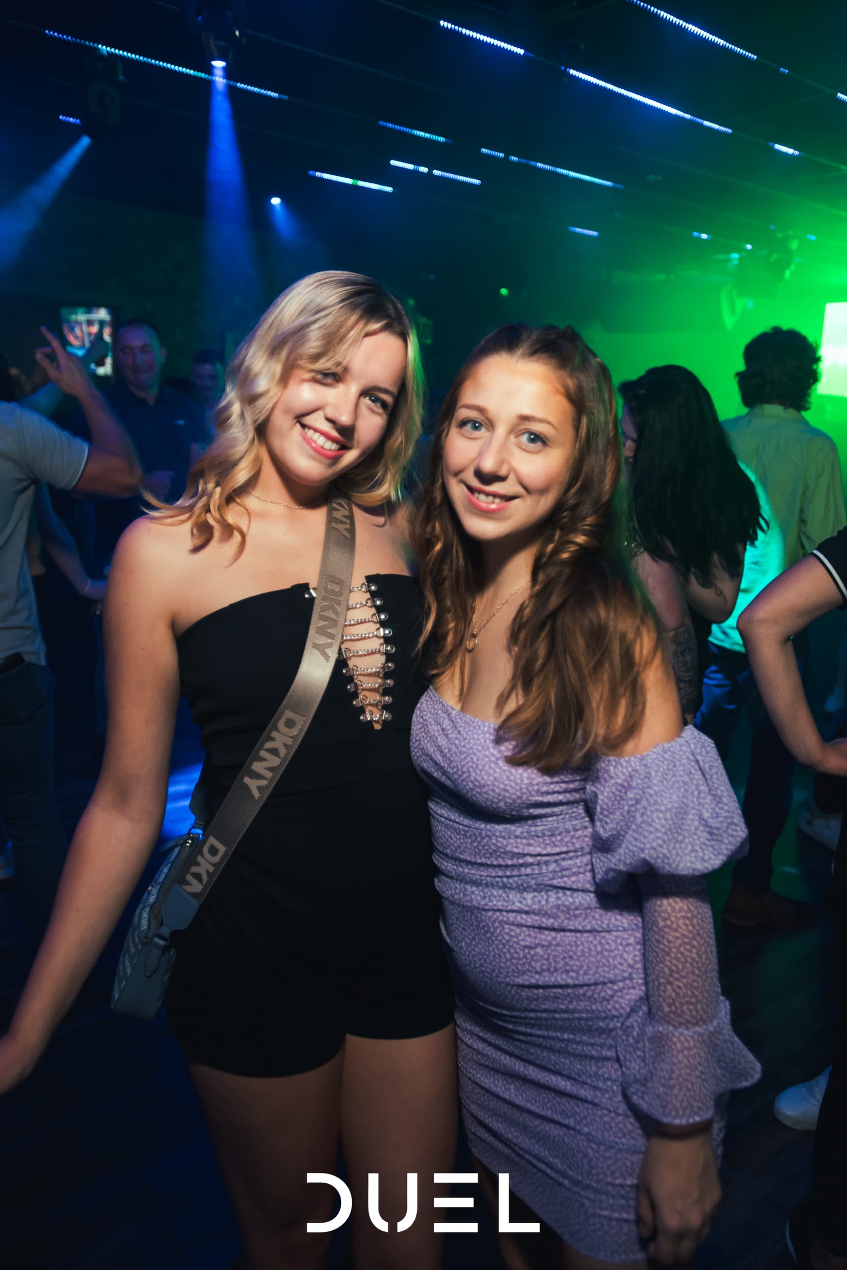 DUEL Club Crowd 34