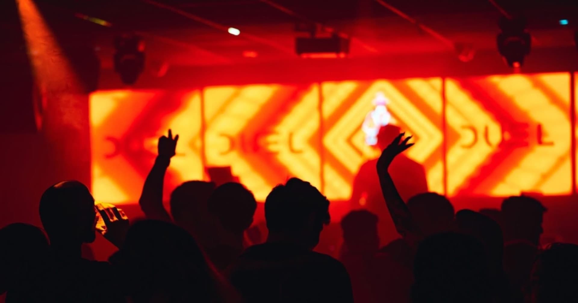 DUEL Club Atmosphere